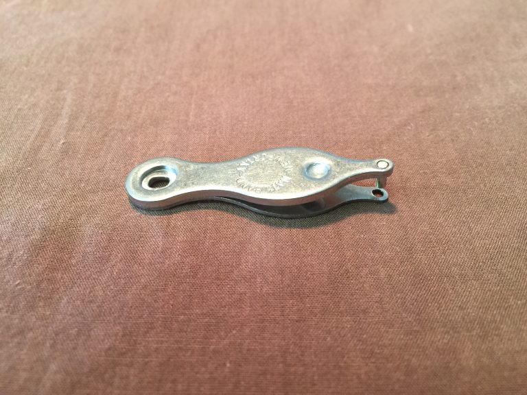 Chick Toe Web Punch-2902